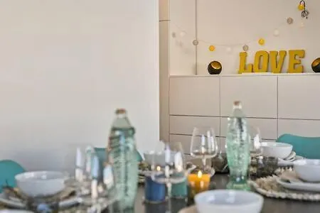 Huswell - New Near The With Stunning Seaview *