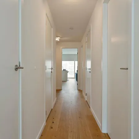 Huswell - New Near The With Stunning Seaview Apartamento