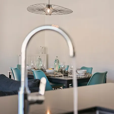 Huswell - New Near The With Stunning Seaview