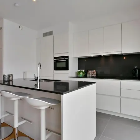 Casiola - New Near The With Stunning Seaview Apartment *